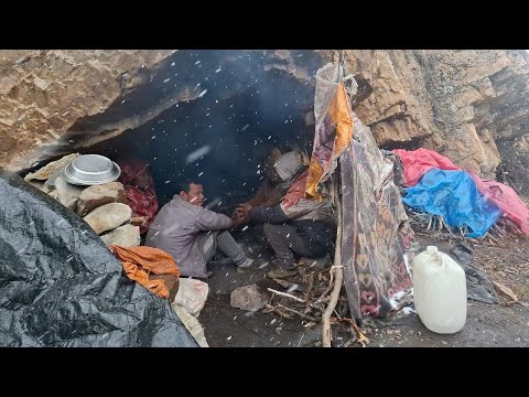 This is Mountain Village Life | Snow Falling In Dolpa Nepal | Heavy Snowy Day | Snow Season 