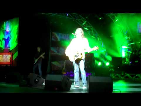 Starship Starring Mickey Thomas - Phil Bennett - Find Your Way Back - Epcot 10/7/12 by Jack B
