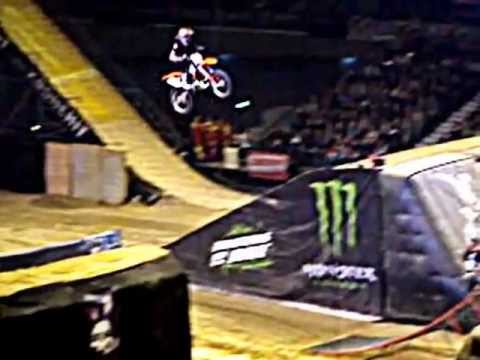 Masters of Dirt 2013 Eric Ruiz crash