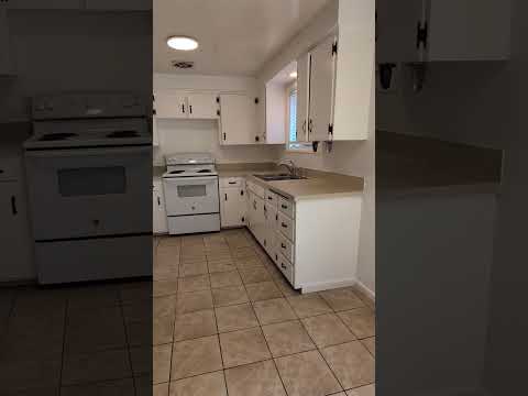 Spacious 2bd/1bth ~ w/ 1 Car Garage - Fantastic Location ~ Close to Everything!! property video