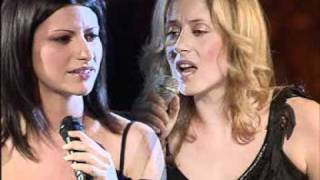 Lara Fabian et Laura Pausini - La solitudine (Dolce Italia 22.08.2002) HQ