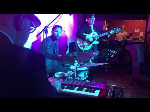 180601 Autumn Leaves