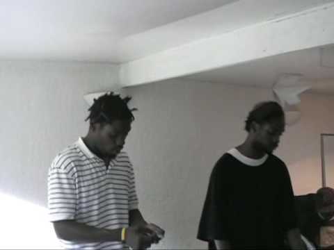 Mwangolé Ride Freestyle no Escritorio