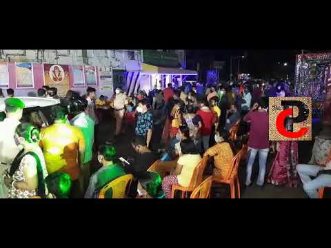 করোনা পরিস্থিতিতেও গণেশ পূজা হচ্ছে । ভিড়ে নেই শারিরীক দূরত্ব।