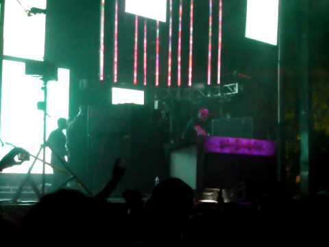 Boys Noize - "Beat It Remix" (Michael Jackson) Live At Electric Daisy Carnival 09 EDC