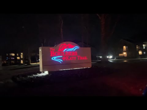2009 Long Hydraulic Elevator - Boulders at Katy Trail, St Charles MO