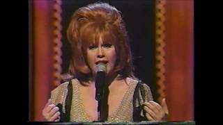 The B-52&#39;s - Hallucinating Pluto (Live 1998)