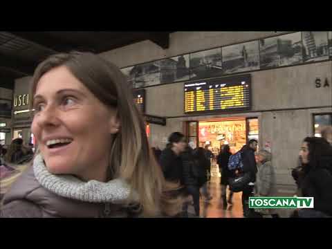 2019-12-20 FIRENZE - IL MAGICO ALBERO DI NATALE IN S.M.NOVELLA