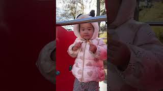 1歳4ヵ月の公園遊び