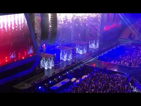 Seventeen  ( 세븐틴 ) " Ideal Cut " Seoul South Korea 2018 Tour K-POP