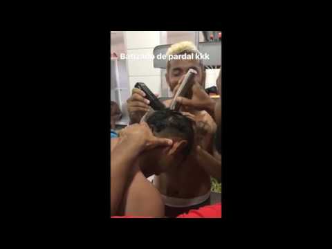 Garotos da base do Sport passam por trote e ganham novos penteados