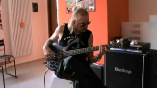 Marco Castelli Playing First Time his Signature ( Laurus bass - Quasar T900 XRH 4 )  at Laurus Lab.