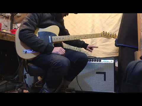 Fender 68 Custom Vibrolux Play Test