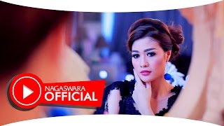 Hesty Klepek Klepek  - Curi Curi Curhat (Official Music Video NAGASWARA) #dangdut