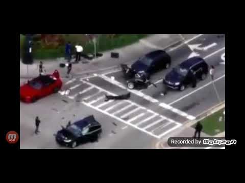 acidente de um ninsan gtr r35 parte ao meio um tesla