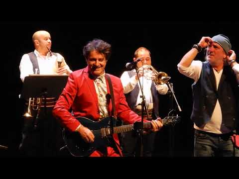 Folklority | Mladen Vojičić Tifa 'Lipe Cvatu'  - Bijelo Dugme in Carré 17.11.2018