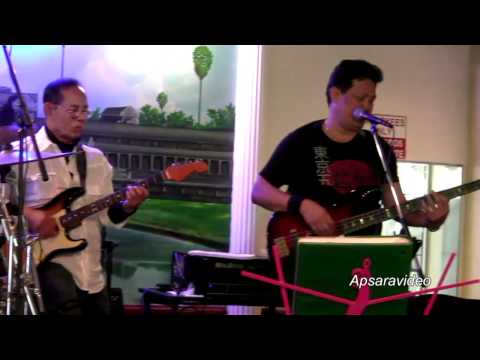 Thoung is singing a Cambodian classic Sin Sisamuot song  at Grand Paradise