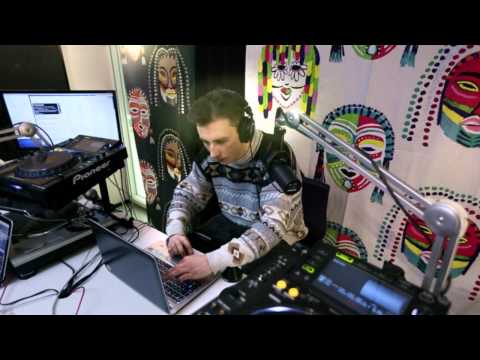 Basso Live - Alex Alfons