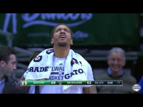 2017-01-28 Milwaukee Bucks vs. Boston Celtics - Thon Maker and Matthew Dellavedova