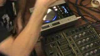 Video thumbnail for Quick demonstration of the Pioneer CDJ-200, Video 1 by ellaskins