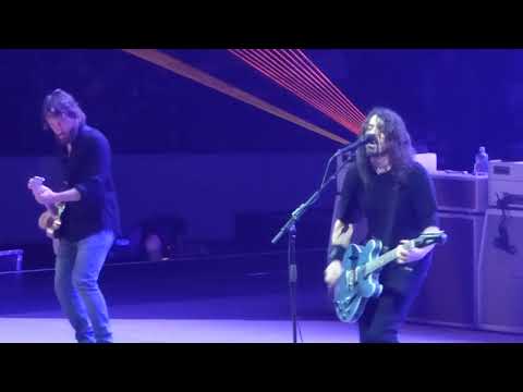 Foo Fighters - "Concrete and Gold" First Ever Performance, Live at The Richmond Coliseum on 10/14/17