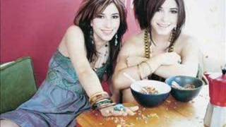 Leave Me Alone-The Veronicas (with lyrics)