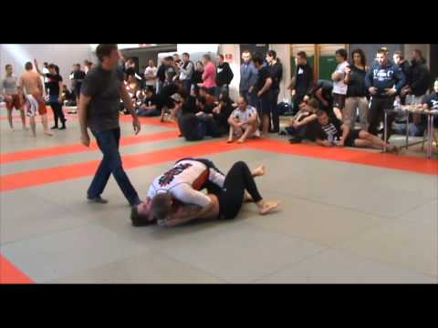 DGL 2012 2 runde S. Magnus Berg Malmö Frontier MMA Academy vs Dennis A. G. Kofod Rock Solid F