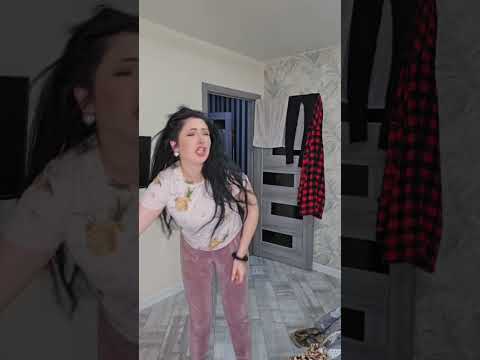 Головне,що прийшла 🤣🤣 #ржакадосліз #гумор