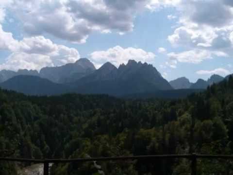 Drei rote Pfiffe von den Schmetterlingen