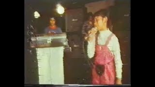 Download lagu Chicha koeswoyo Live Helly mp3