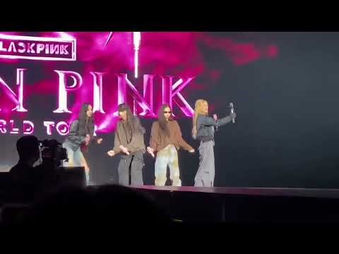 blackpink seoul concert day 2 221016