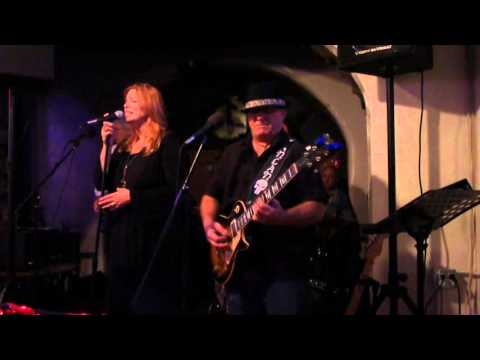 Blue Bayou performed by Susie and the Troublemakers