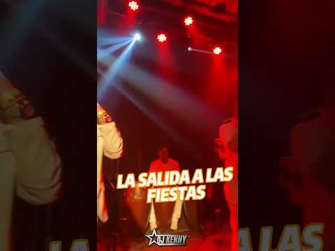 CHICA MATERIAL - PETER BERRIZ