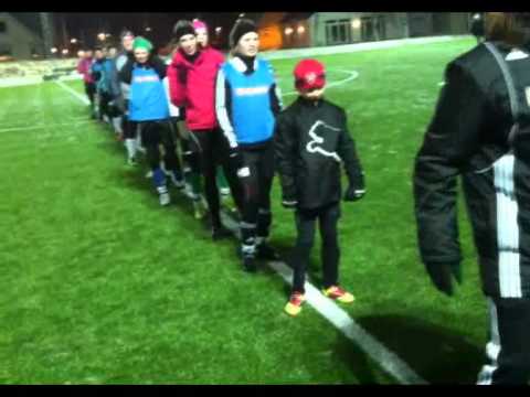 Dennis och Andrew tränar Glumslövs F96-97.wmv