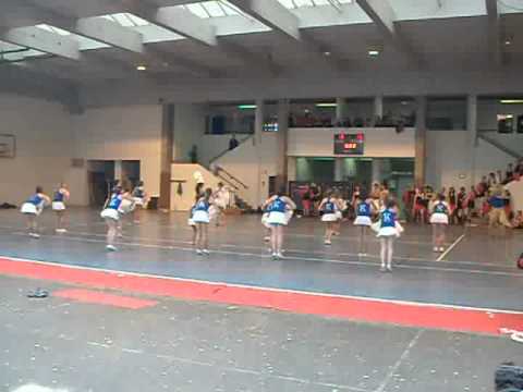 InterENS 2010 : pompoms de Cachan