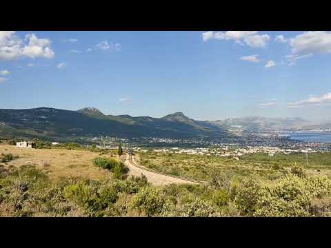 HZPP 2044 018, HZPP 2044 013 with Praha-Split (RJ1221) and Split-Praha (RJ1220) trains.
