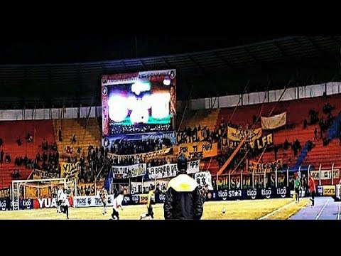 "La Gloriosa Ultra Sur 34 pte. en Potosí (21-06-17)" Barra: La Gloriosa Ultra Sur 34 &bull; Club: The Strongest