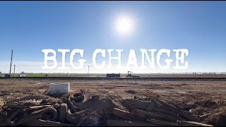 Musik-Video-Miniaturansicht zu Big Change Songtext von Neil Young & The Chrome Hearts
