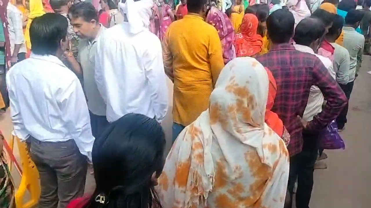 महाअष्टमी पर मां दंतेश्वरी मंदिर में श्रद्धालुओं की लंबी कतार और हवन (वीडियो)