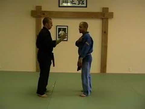 CASA DE KENPO - ORANGE BELT - TRIGGERED SALUTE