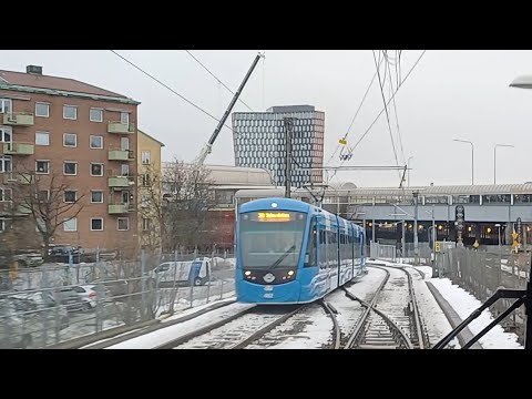 Tvärbanan Cab Ride - A Driver's Eye View of Stockholm Tram Route 30.