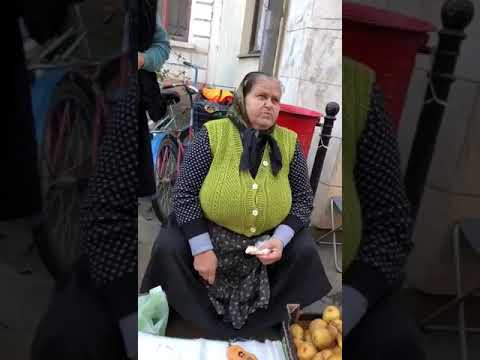 BABUȚELE PE BÂRFĂ