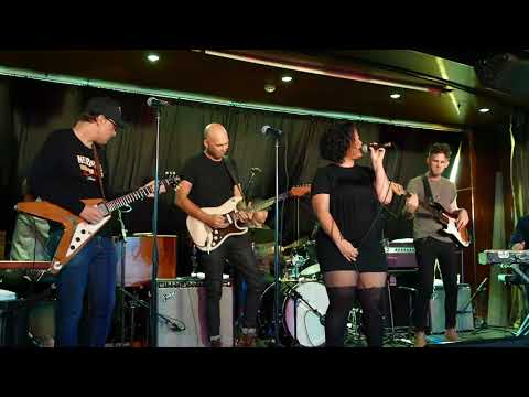 MAHALIA BARNES + The Soul Mates & JOE BONAMASSA - Big Freak - KTBA Cruise 2018