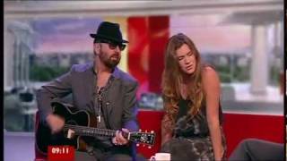 JOSS STONE -  NEWBORN ( Live Acoustic At BBC Breakfast)