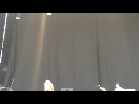 Tayrell con Your girl pho en Vaivén