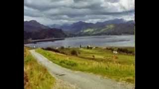 Runrig - Skye - Live - Lyrics