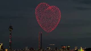 Größte Drohnenshow Deutschlands auf der Rheinkirmes Düsseldorf/ デュッセルドルフのラインキルメスで開催されるドイツ最大のドローンショー
