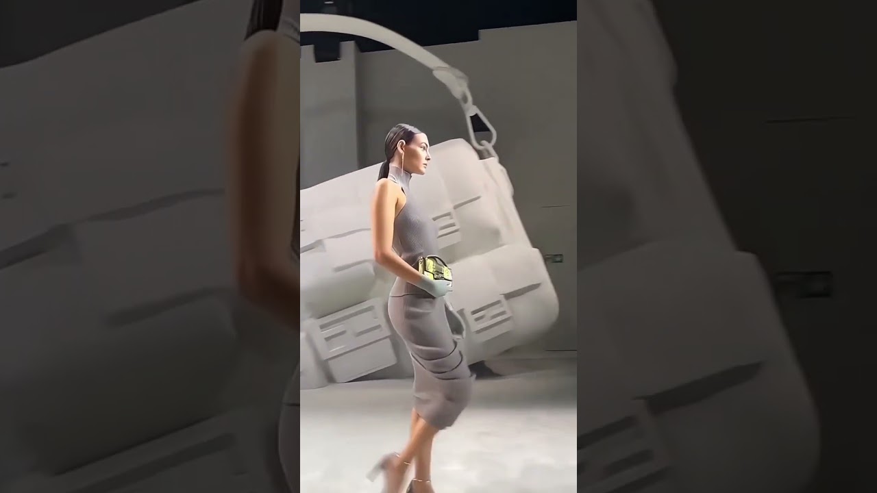 #vittoriaceretti best for Fendi🩶#runway #fashion #shortsviral #feed #foryou #ytshorts #edits