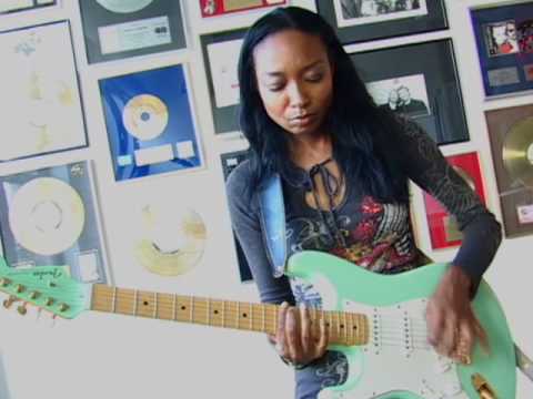 Malina Moye Chops It Up About Her Fender Amp