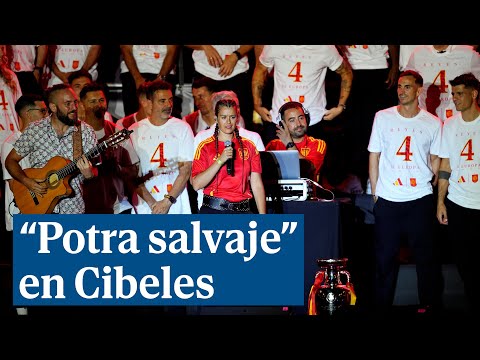 La selección enloquece con el "Potra salvaje" de Isabel Aaiún en Cibeles